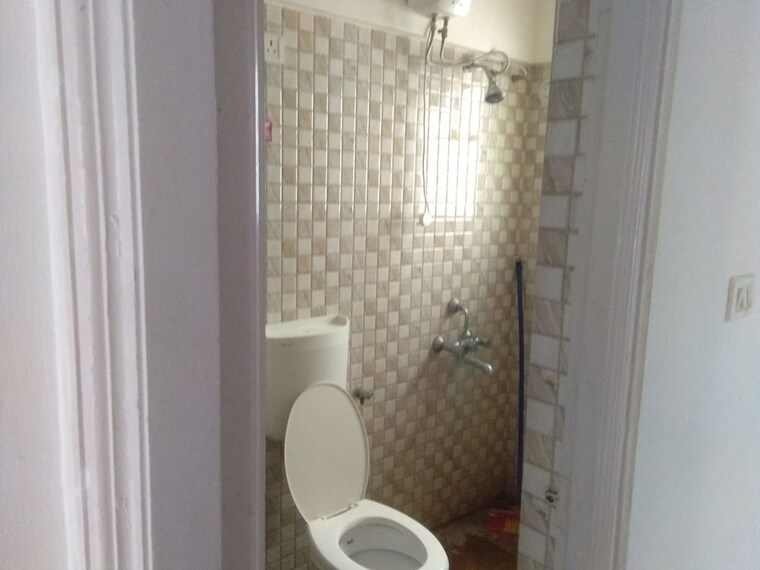 Bathroom, goel-sai-ganga 2 Bedroom 950 Sq.Ft. Apartment In Undri Pune 10344999