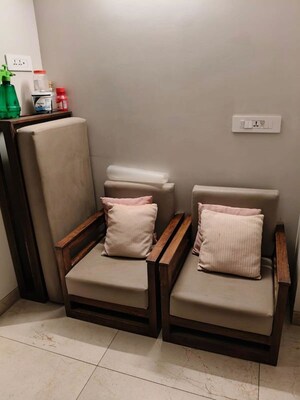 Furnished Amenities in 3.5 BHK Apartment at Panchshil Towers, Kharadi – for Rent