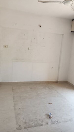 Room in 1 BHK Apartment at Mantra Majestica, Hadapsar – for Sale