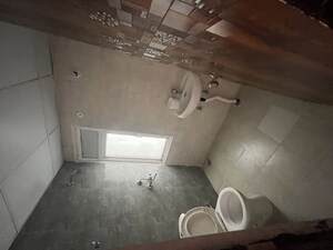 Bathroom in 2 BHK Apartment at Amrapali Ivory Heights, Amrapali Dream Valley – for Rent