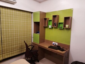 Team Area in 2 BHK Apartment at Kurla – for Rent