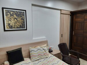 Bedroom in 2 BHK Apartment at Kurla – for Rent