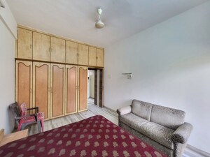 Bedroom in 2 BHK Apartment at Kurla – for Rent