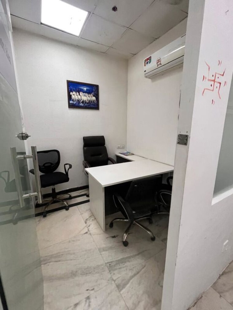 Team Area, sector 1 Commercial Office Space 700 Sq.Ft. In Sector 1 Noida 10345063
