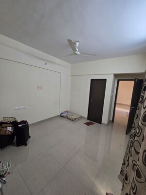 Team Area in 2 BHK Apartment at Amit Colori, Undri – for Rent