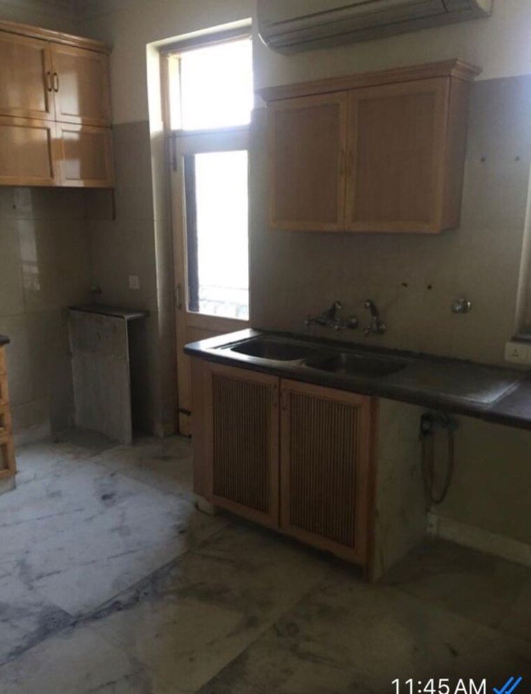 Kitchen, sunder nagar 3 Bedroom 800 Sq.Yd. Builder Floor In Sunder Nagar Delhi 10345100