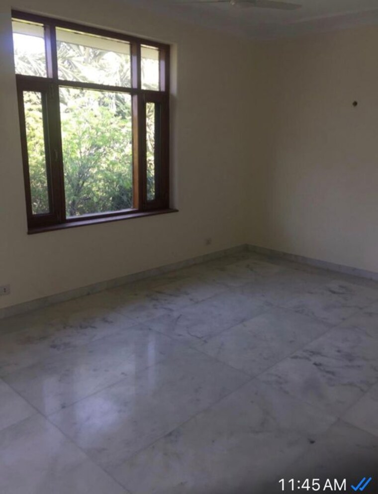 Room, sunder nagar 3 Bedroom 800 Sq.Yd. Builder Floor In Sunder Nagar Delhi 10345100