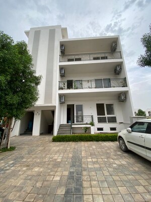 3 BHK Builder Floor – Exterior View View at Central Park Flower Valley, Sohna Sector 33 - for Sale