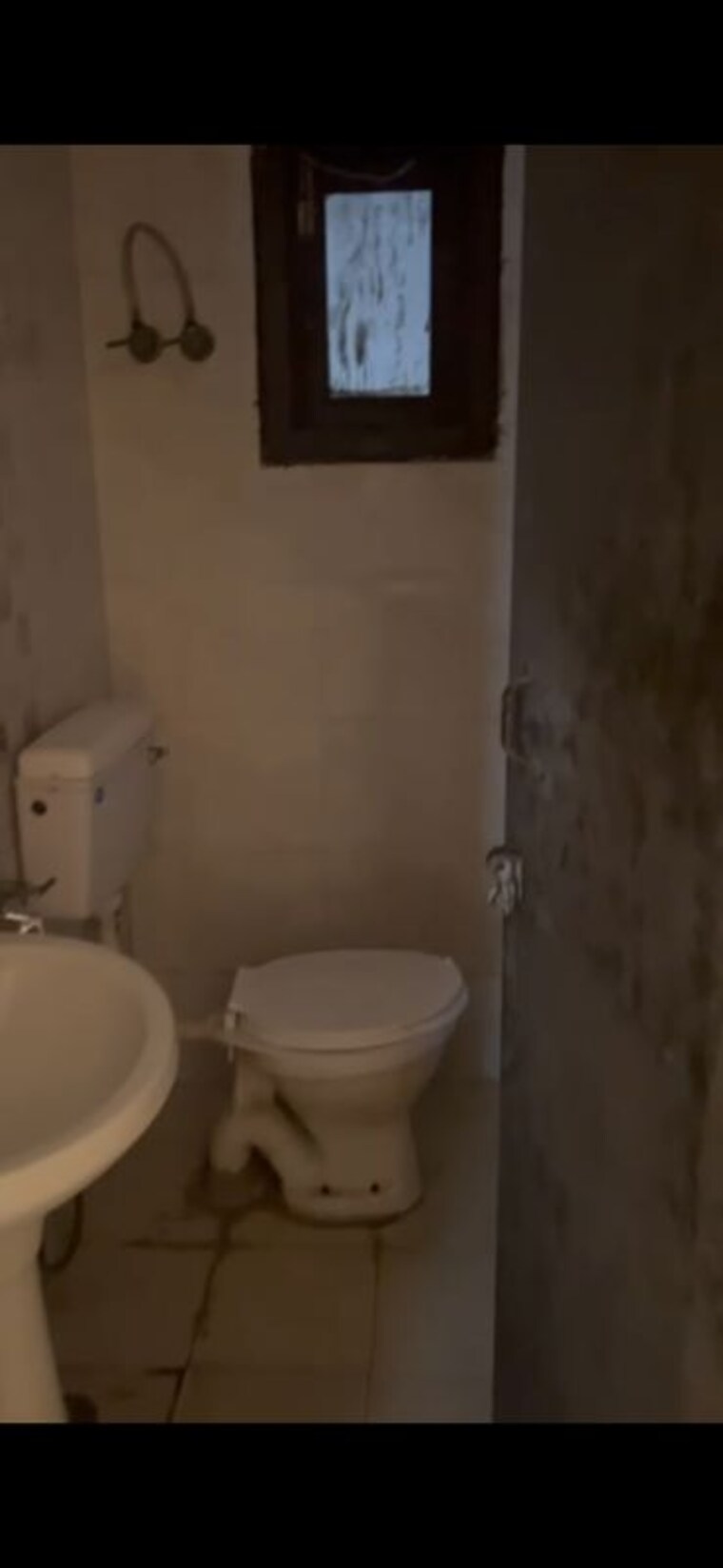 Bathroom, chattarpur 2 Bedroom 85 Sq.Yd. Builder Floor In Chattarpur Delhi 10345120