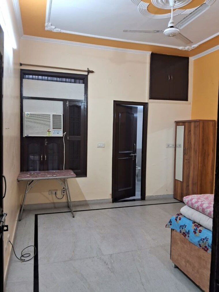 Room, cassia-estate 1 Bedroom 40 Sq.Mt. Builder Floor In Pi I And Ii Greater Noida Greater Noida 9681577