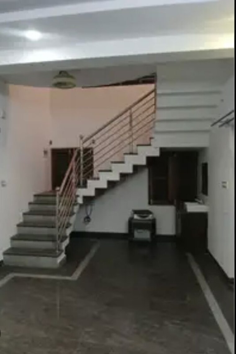 undefined, sector 19 4 Bedroom 190 Sq.Yd. Independent House In Sector 19 Faridabad 10345144