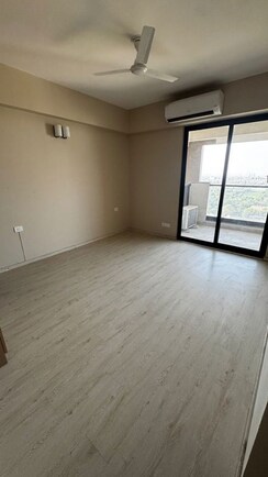 2 BHK Apartment For Rent in M3M Skywalk
