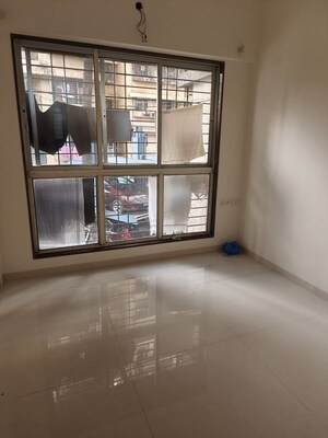Room in 1.5 BHK Apartment at Harsh CHS Tilak Nagar, Tilak Nagar – for Rent