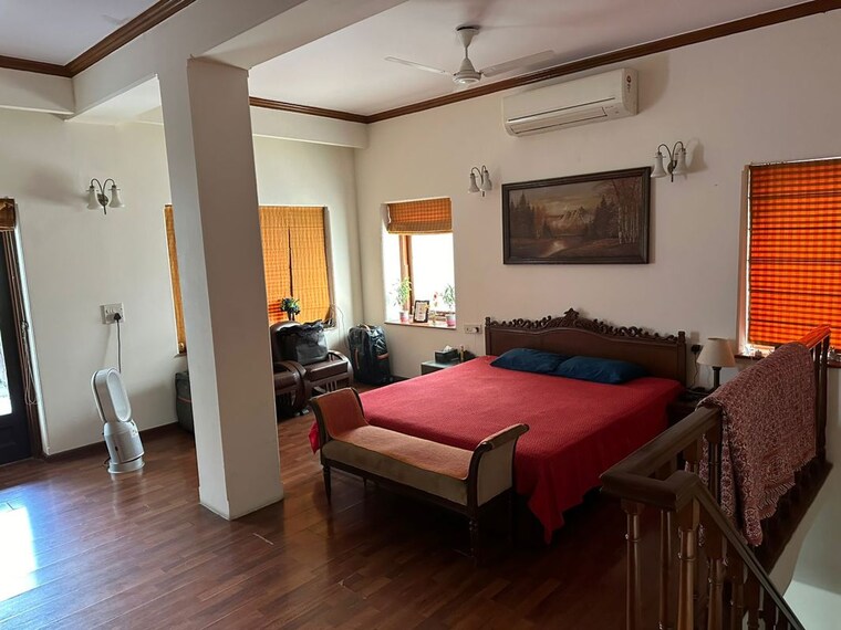 Bedroom, sunder nagar 2 Bedroom 300 Sq.Yd. Builder Floor In Sunder Nagar Delhi 10345173