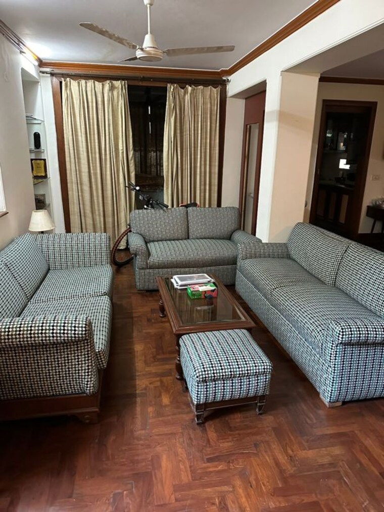 Living Room, sunder nagar 2 Bedroom 300 Sq.Yd. Builder Floor In Sunder Nagar Delhi 10345173