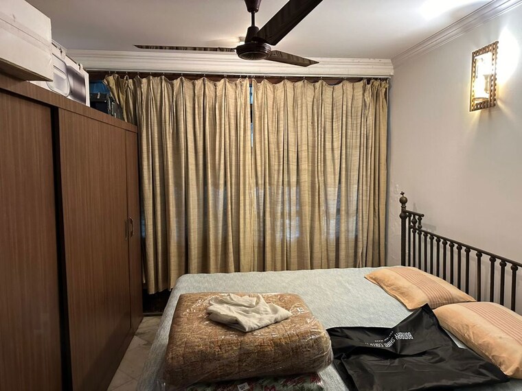 Bedroom, sunder nagar 2 Bedroom 300 Sq.Yd. Builder Floor In Sunder Nagar Delhi 10345173