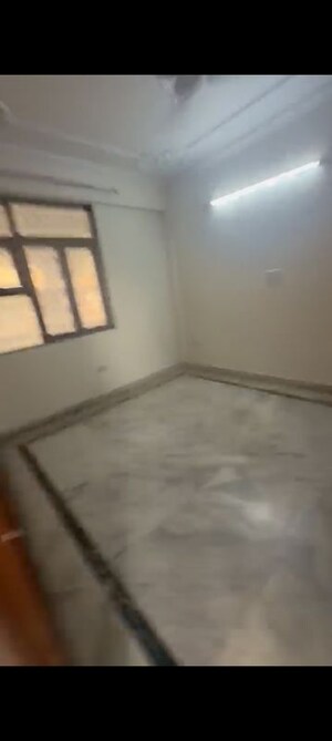 Room in 3 BHK Apartment at Sector 6 Dwarka – for Rent