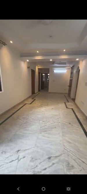 Room in 3 BHK Apartment at Sector 6 Dwarka – for Rent