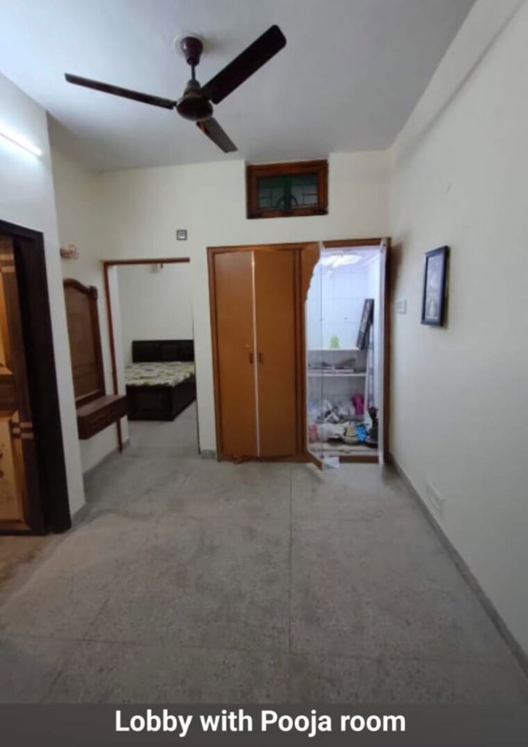 Room, shalimar bagh 2 Bedroom 800 Sq.Ft. Builder Floor In Shalimar Bagh Delhi 10345220