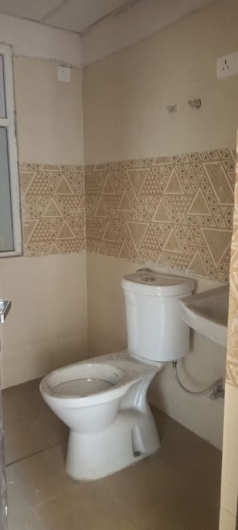 Bathroom, amrapali dream valley 3 Bedroom 1595 Sq.Ft. Apartment In Amrapali Dream Valley Greater Noida 10345224