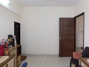 Furnished Amenities in 3 BHK Apartment at Evershine Nagar – for Sale