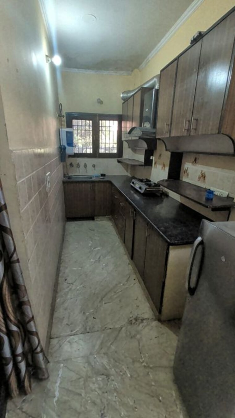 Kitchen, pitampura 1 Bedroom 600 Sq.Ft. Builder Floor In Pitampura Delhi 10345251