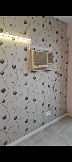 Bathroom in 3 BHK Apartment at Sector 13 Dwarka – for Rent