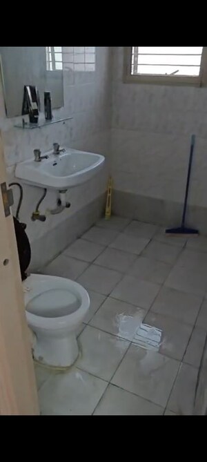 Bathroom in 3 BHK Apartment at Sector 13 Dwarka – for Rent