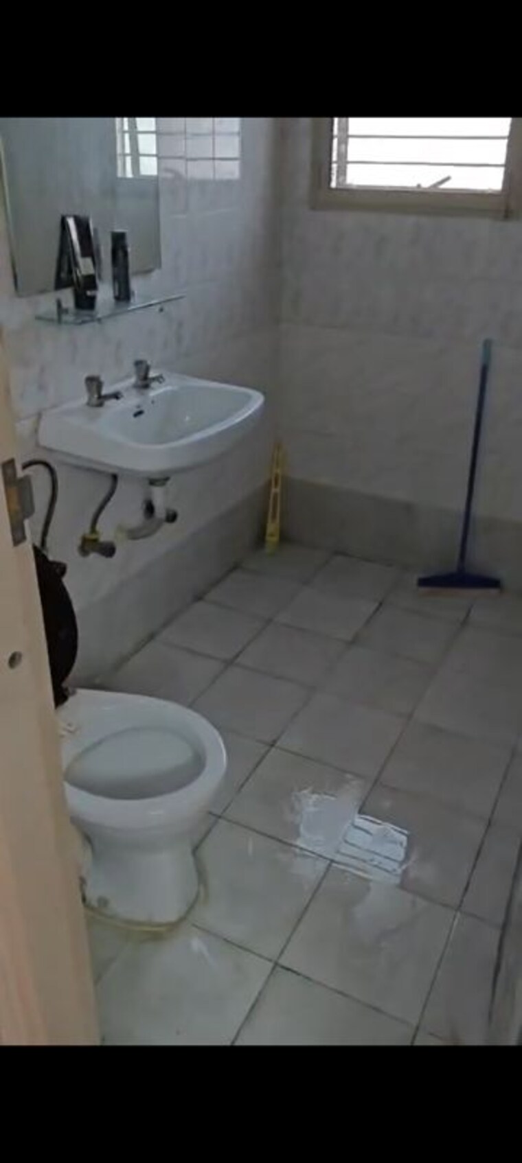 Bathroom, sector 13 dwarka 3 Bedroom 1700 Sq.Ft. Apartment In Sector 13 Dwarka Delhi 10345256