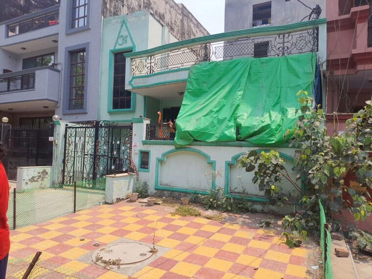 Exterior View, kendriya vihar 3.5 Bedroom 112 Sq.Yd. Villa In Kendriya Vihar Noida 10345265