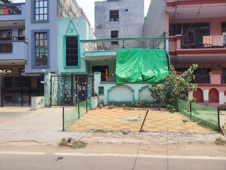 Exterior View, kendriya vihar 3.5 Bedroom 112 Sq.Yd. Villa In Kendriya Vihar Noida 10345265