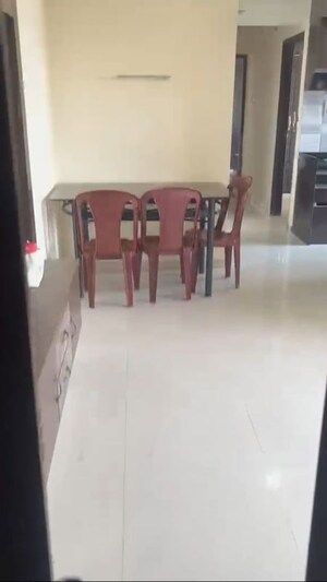 Room in 2 BHK Apartment at Runwal Elina, Sakinaka – for Rent