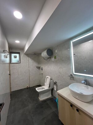 Team Area in 1 BHK Builder Floor at Sushant Lok I – for Rent