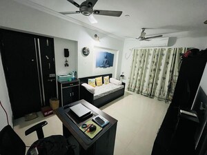 Team Area in 1 BHK Apartment at Everest Country Side, Kasarvadavali – for Rent