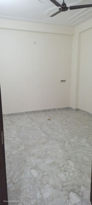 Room in 2 BHK Apartment at Dharam Colony – for Rent