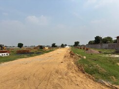 Plot For Sale in Sector 76
