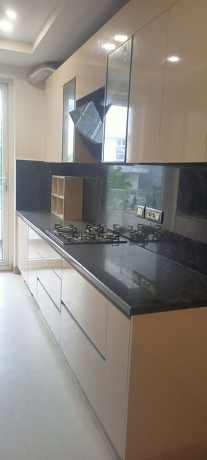 Kitchen in 4 BHK Builder Floor at DLF City Phase IV, Dlf Phase iv – for Rent