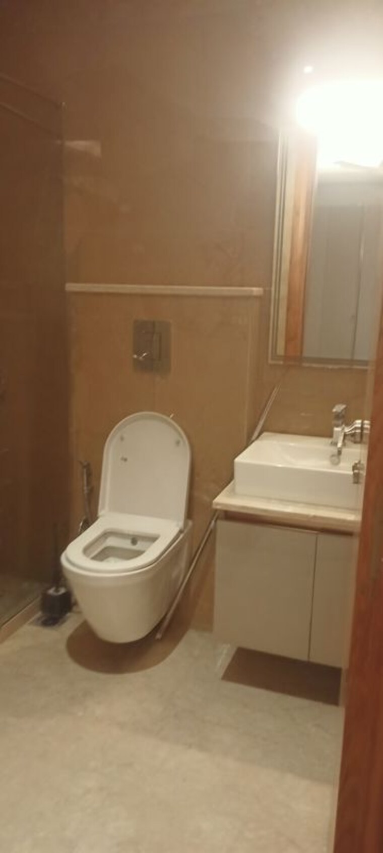 Bathroom, dlf-city-phase-iv 4 Bedroom 2500 Sq.Ft. Builder Floor In Dlf Phase iv Gurgaon 10345411