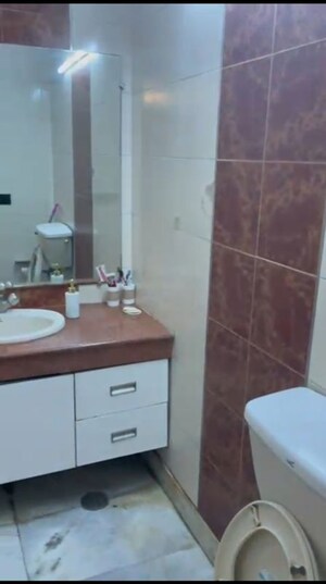 Bathroom in 3 BHK Builder Floor at New Rajinder Nagar – for Rent