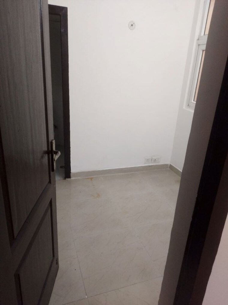 Room, supertech-cape-town 2 Bedroom 930 Sq.Ft. Apartment In Sector 74 Noida 10345419