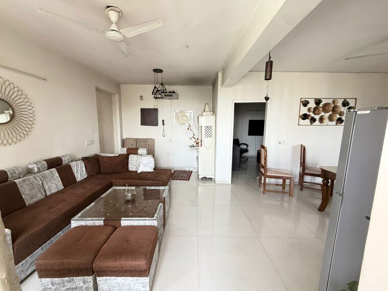 Kitchen, tulip-violet 3 Bedroom 1578 Sq.Ft. Apartment In Sector 69 Gurgaon 10345403