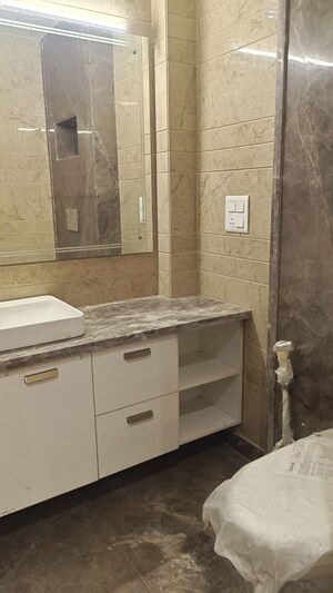 Kitchen in 3 BHK Builder Floor at New Rajinder Nagar – for Rent