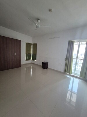Room in 3.5 BHK Apartment at Park Grandeur, Baner – for Rent