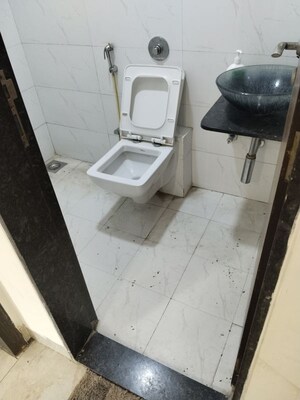 Washroom in 2 BHK Apartment at Platinum Towers 7, Andheri West – for Rent