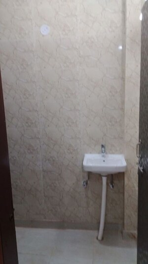 Bathroom in 1 RK Builder Floor at Sector 47 – for Rent