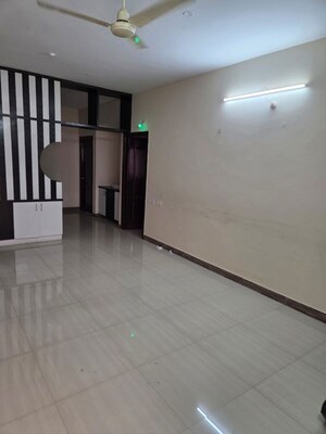 2 BHK Apartment For Rent in City Center Banjara Hills, Banjara Hills