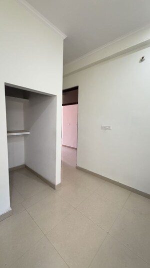 Room in 2 BHK Independent House at Alaknanda Apartment Gomti Nagar, Gomti Nagar – for Rent