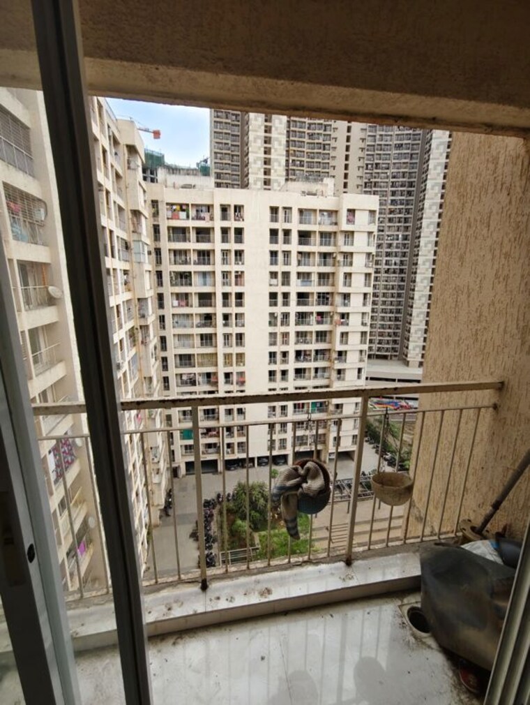 Balcony, puranik-aarambh 1 Bedroom 400 Sq.Ft. Apartment In Ghodbunder Road Thane 10345602