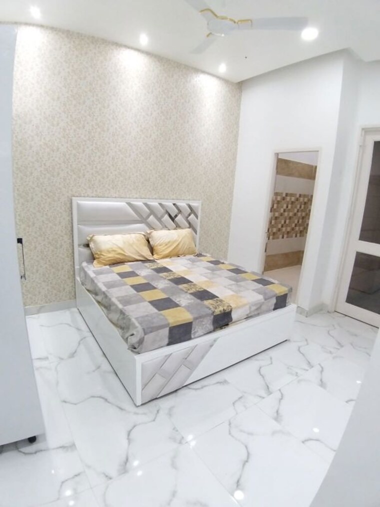 Bedroom, sector 85 3 Bedroom 250 Sq.Yd. Builder Floor In Sector 85 Faridabad 10345609
