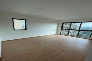 Room in 3 BHK Apartment at Runwal Bliss, Kanjurmarg East – for Rent